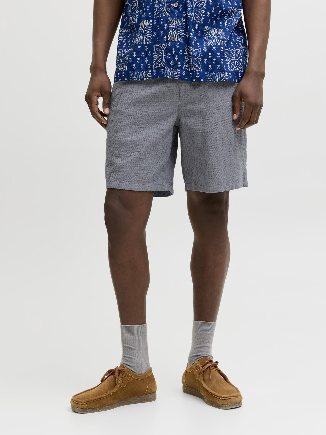 model_shot-front